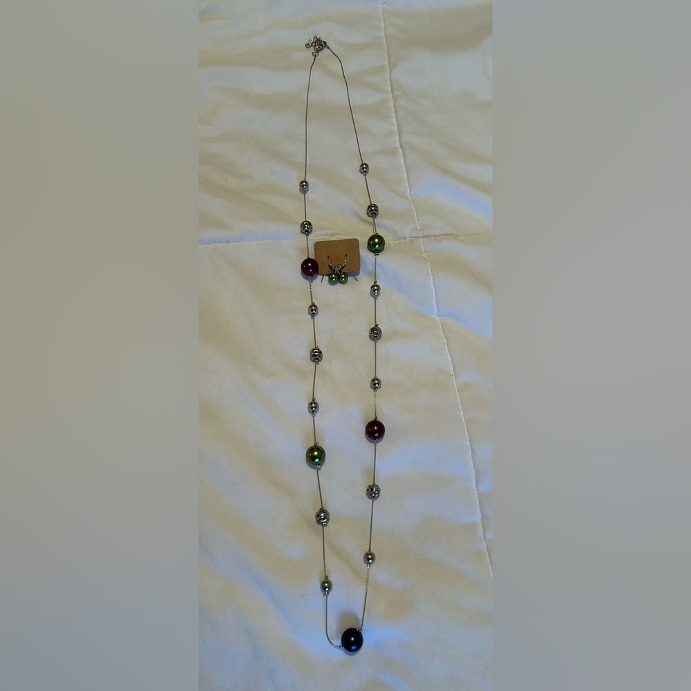 Elegant Beaded Necklace and Earrings